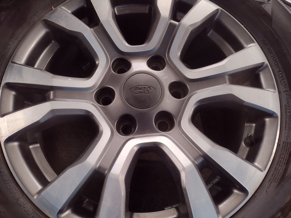 Топ състояние 18-6х139.7 ЕТ55 8j Ford Ranger MK4