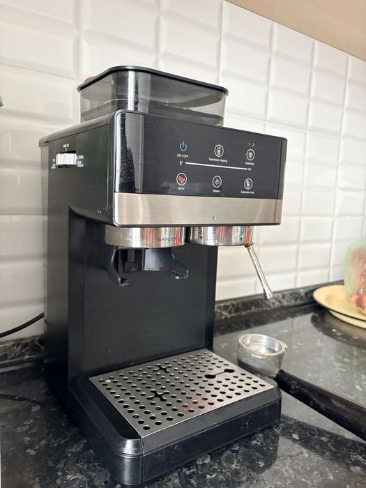 Продам Кофемашину
