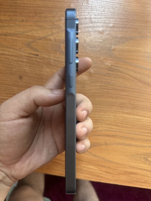 Samsung Galaxy A55 5G.  128/8 Holati ideal
