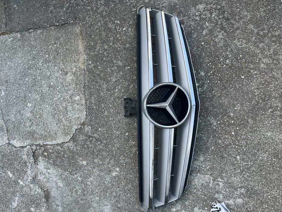 Решетка mercedes w204