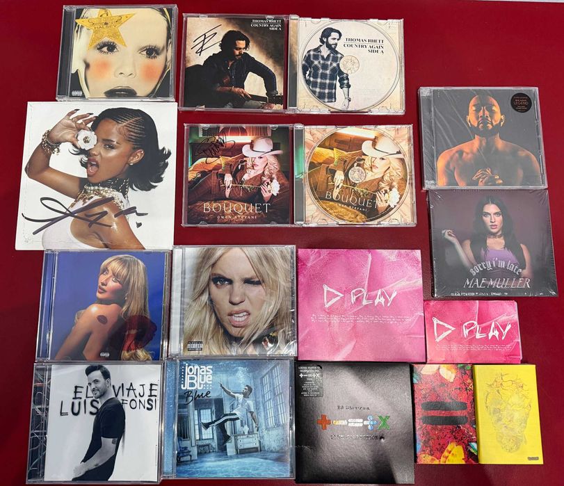 CD-uri straine SIGNED (semnate) si editii speciale limitate, NOI (Tyla - CHANEL vinil,Renee Rapp,Ed Sheeran,Luis Fonsi,Gwen Stefani)