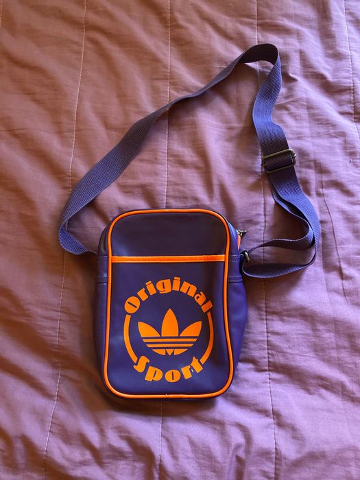 Чантичка adidas origi