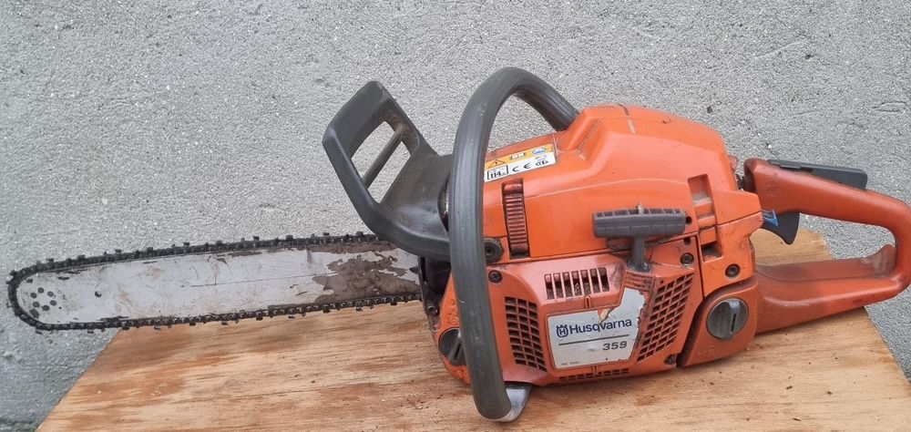 Vând drujba husqvarna 359
