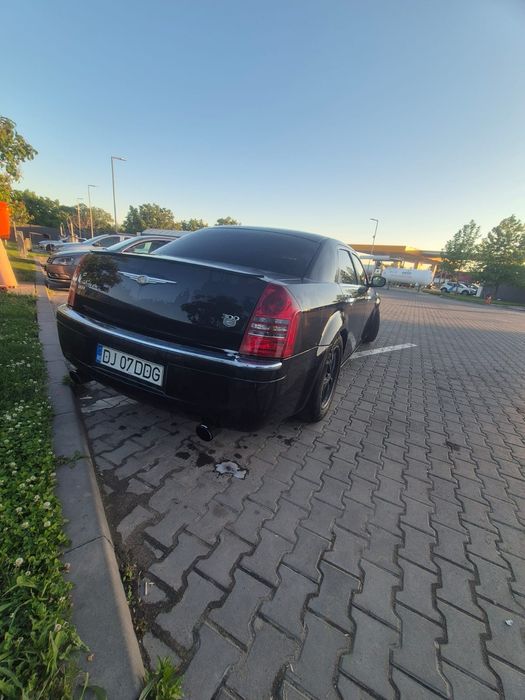 Vând Chrysler 300C CRD  3.0 218CP