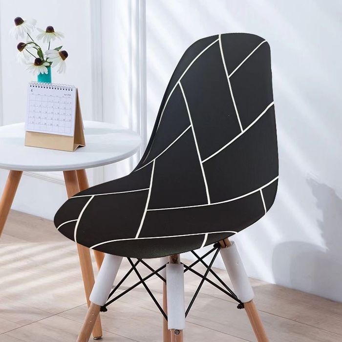 Стулья с чехлом, стильные