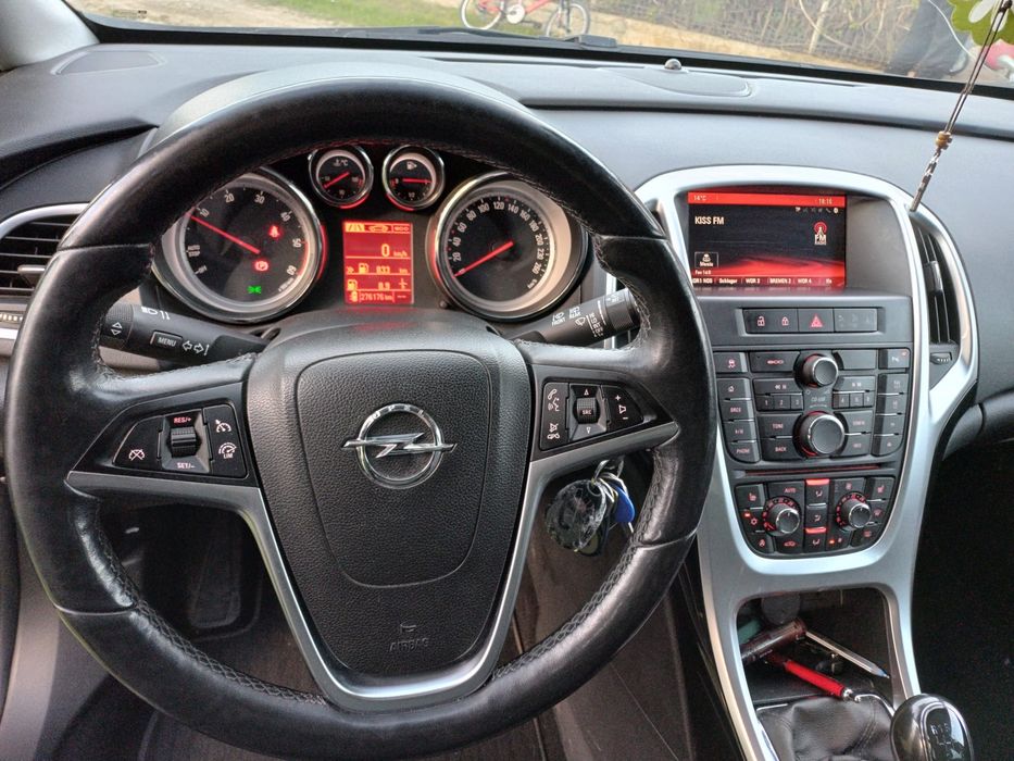 Opel Astra J Sport Tourer