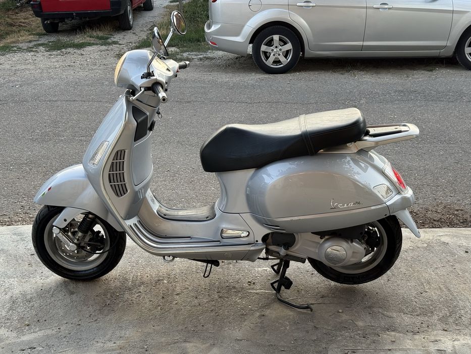 Vespa granturismo 200L