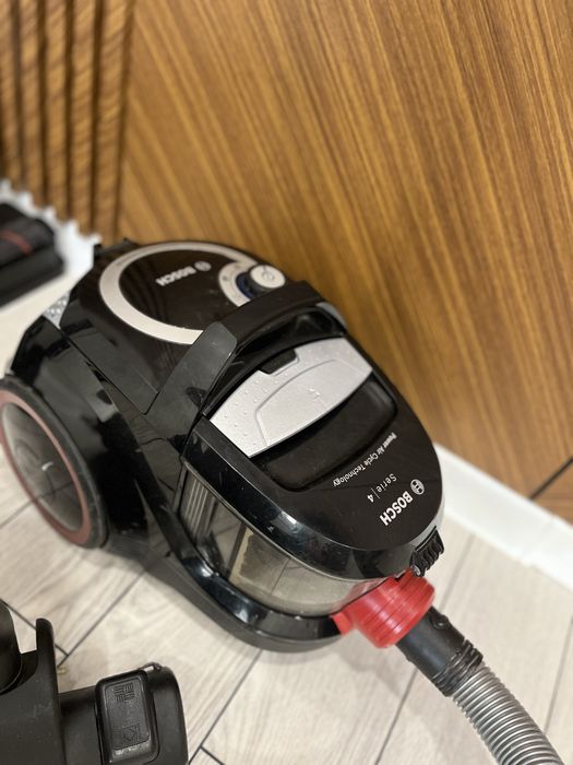 Пылесос Bosch Serie 4