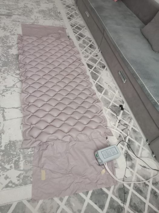 Надувной матрас в хорошем состоянии