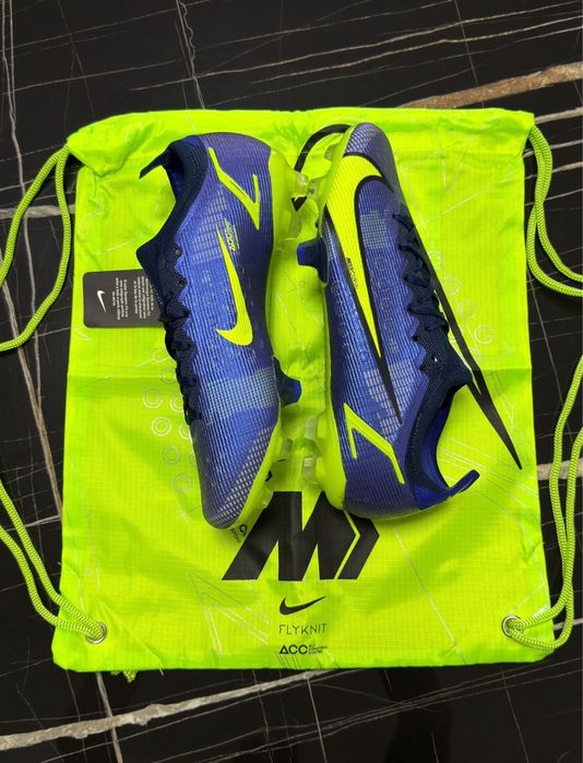 Ghete De fotbal Marimea 41