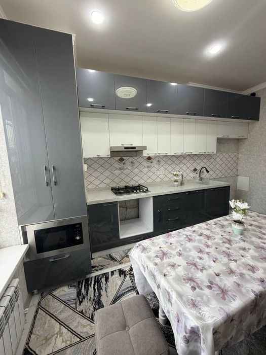 Паркентский 3/8/9, 82м²