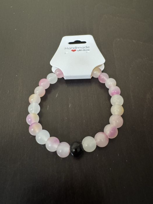 Ръчно изработени гривни