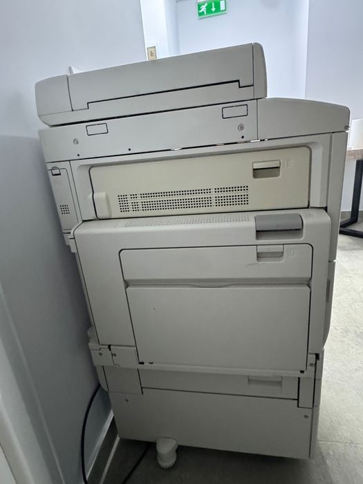 De vanzare imprimanta Xerox 7120