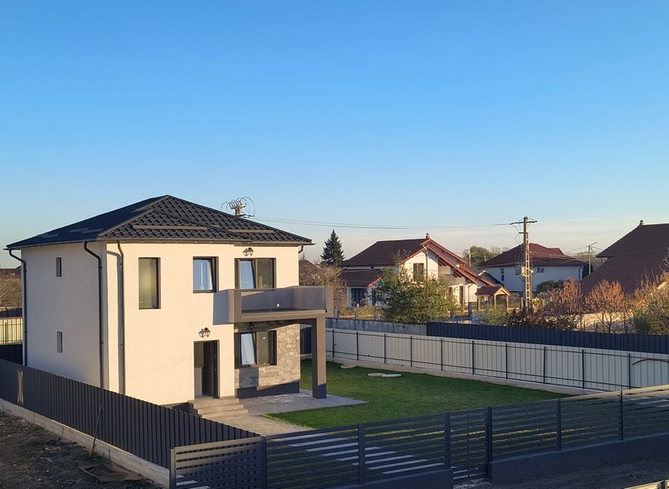 Casă de vânzare la cheie