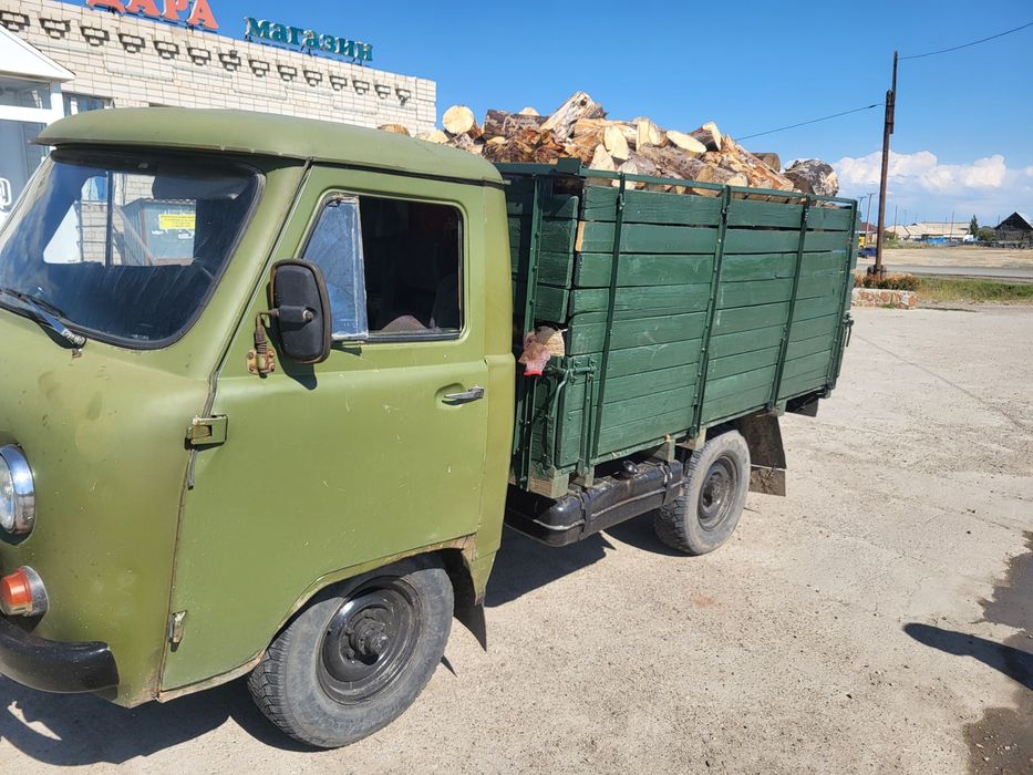 Продам УАЗ бортовой