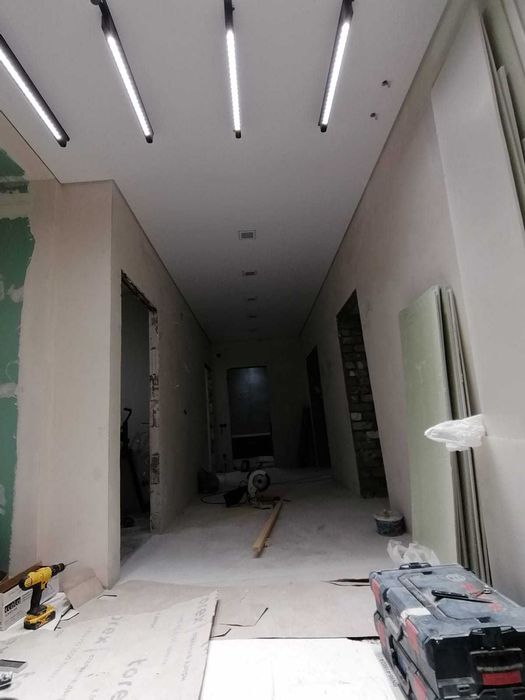 Натяжные потолки.