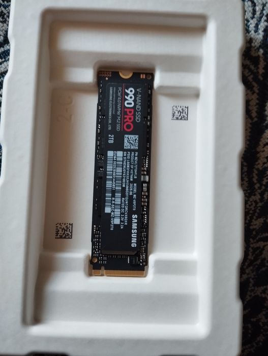 Продам SSD на 2 TB