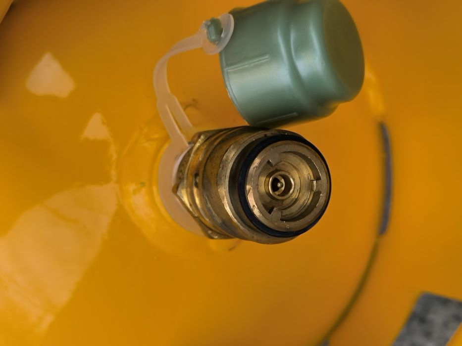 Битова газова бутилка пропан-бутан 20 литра.