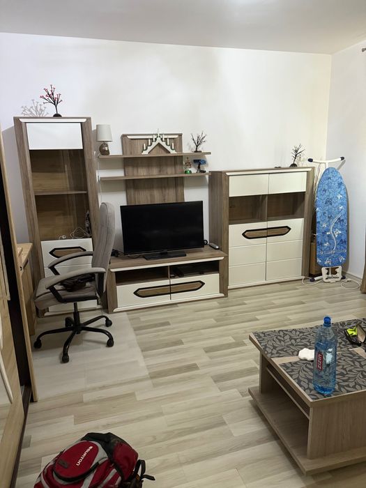 Închiriez Apartament Comfort 1-mobilat zona Militari București Sect 6 cu parcare privata
