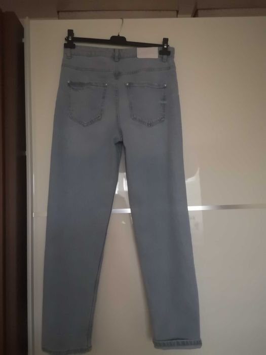 Чисто нови светло сини дънки Zara