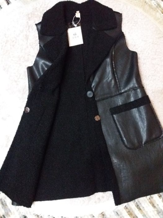 Срочно! Жилетка удлиненная стильная под кожу 48 Японияразм.