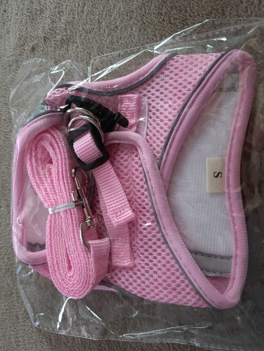 S/M дрешки за малко кученце, яке за куче, нагръдник с каишка