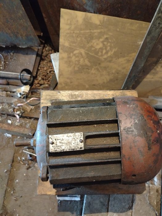 Продам двигатель