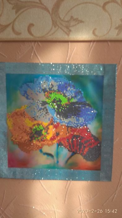 Вышивка крестиком ромашки, цветы в вазе.