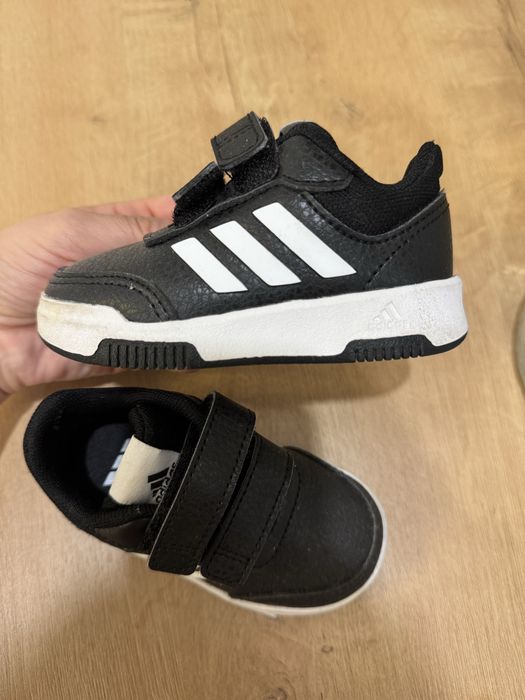 Кроссовки детская