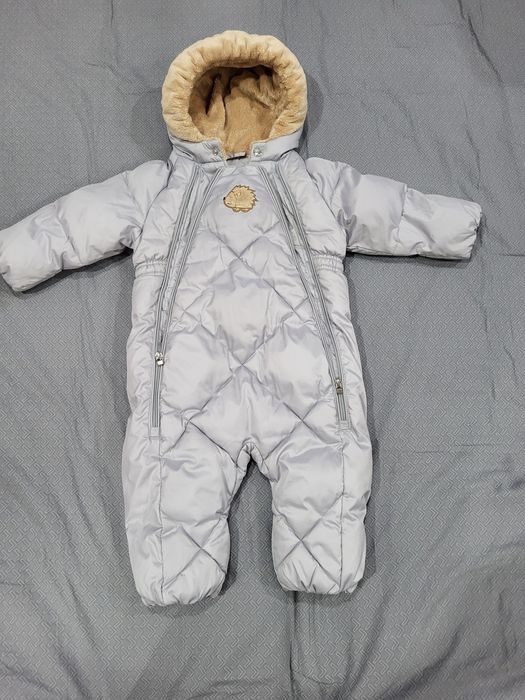 Продам димнесезонные комбинезоны.