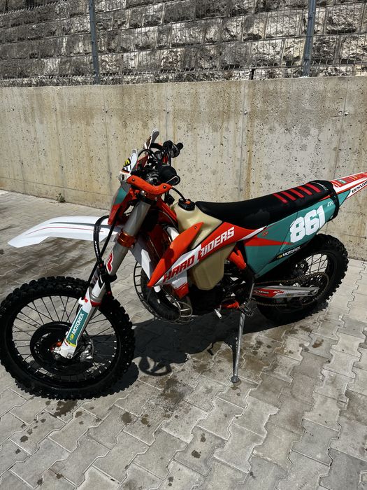 Ktm exc 300 six days 2021
