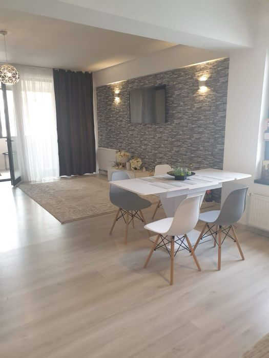 Inchiriez apartament