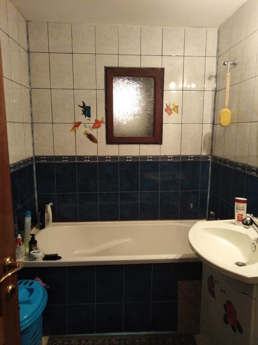 Închiriez apartament
