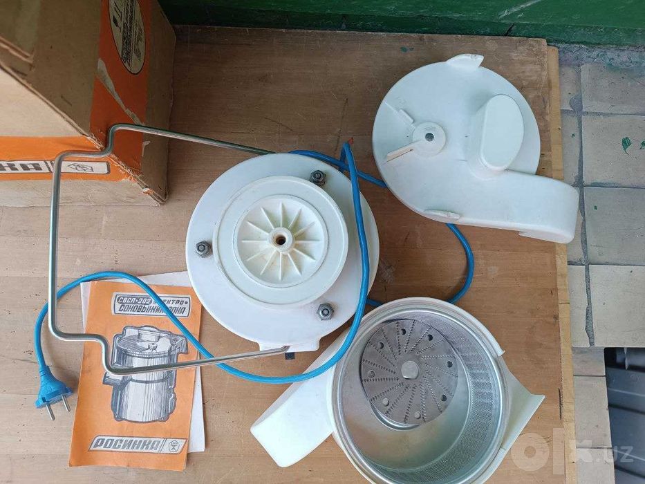 продам электро соковыжималку СССР