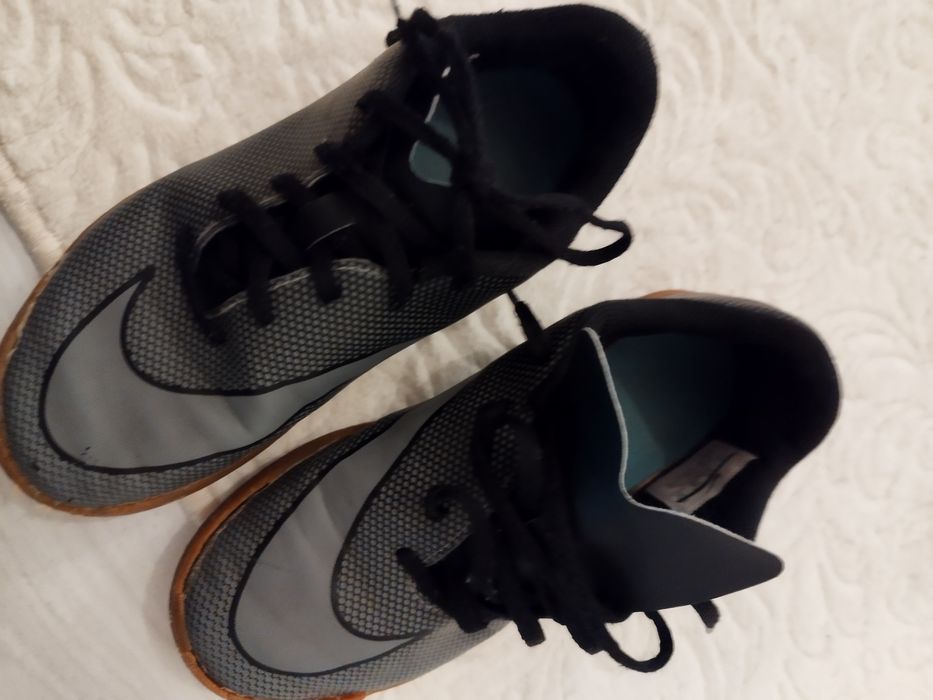 Оригинални маратонки Nike