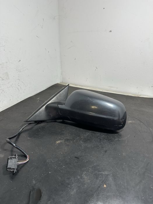 Oglinda stanga Volkswagen Vw Passat B5.5