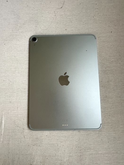 iPad Air M3 512gb заключен, версия 26.0.1