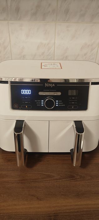 Friteuza cu aer cald Ninja AF400EUWH, 2470W, 9.5L, 6 programe de gatit,