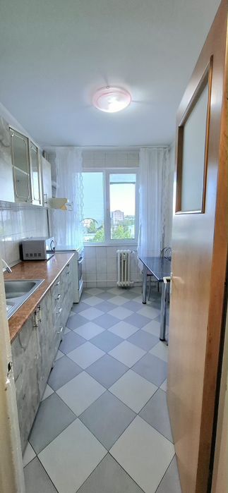 Închiriez apartament cu 2 camere amplasat  lângă gura de metrou 1 decembrie 1918