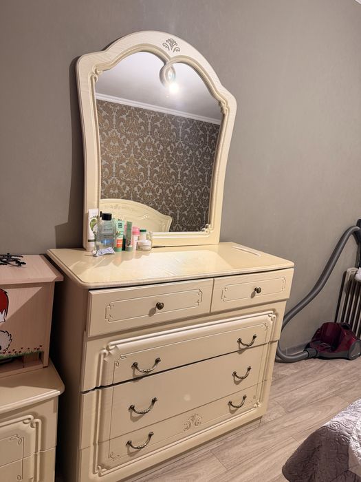 Спальный гарнитур.