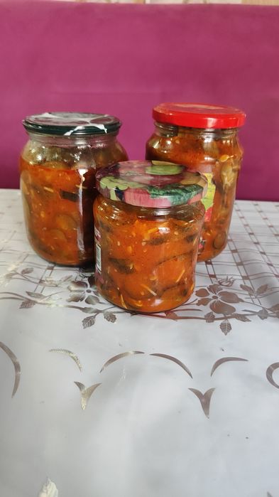 Продам огурцы, салаты, кобра, мохито.