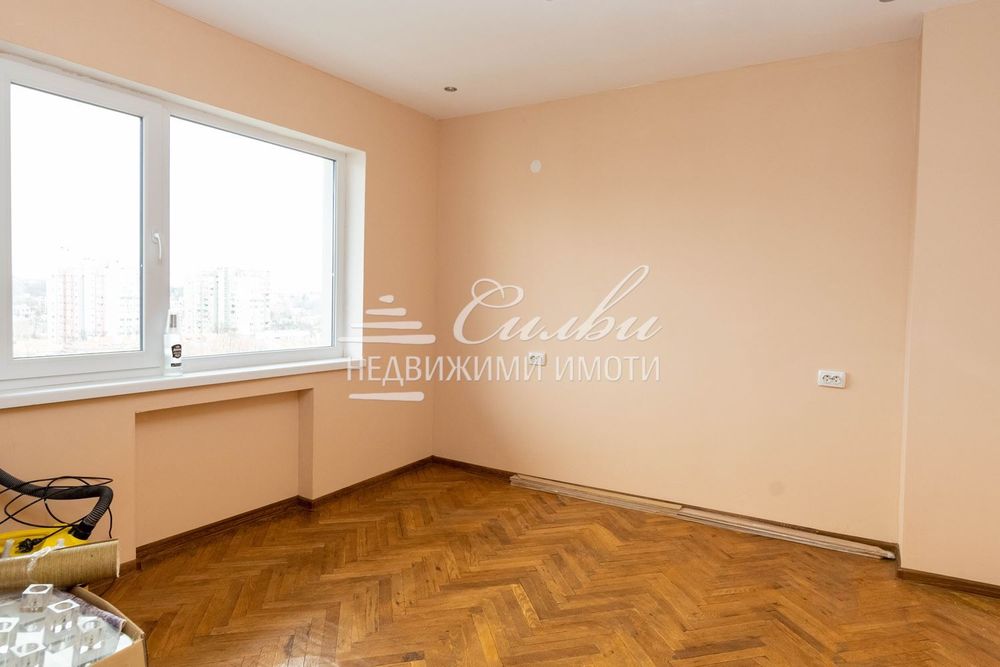 Тристаен ТУХЛЕН апартамент след ОСНОВЕН ремонт – ИДЕАЛЕН Център!!!