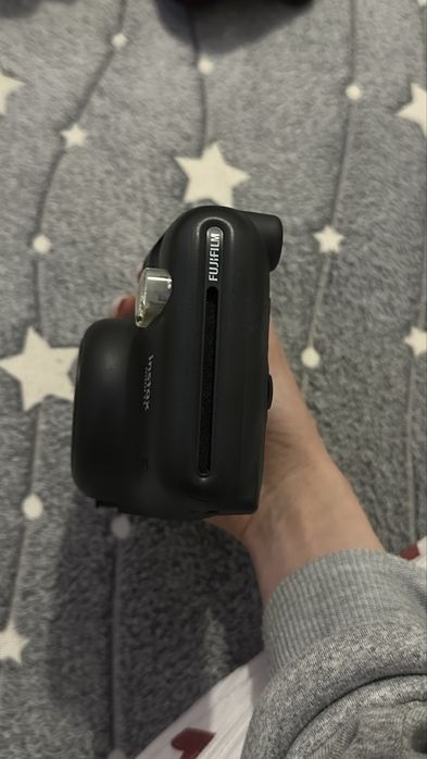 Продам Instax mini 11