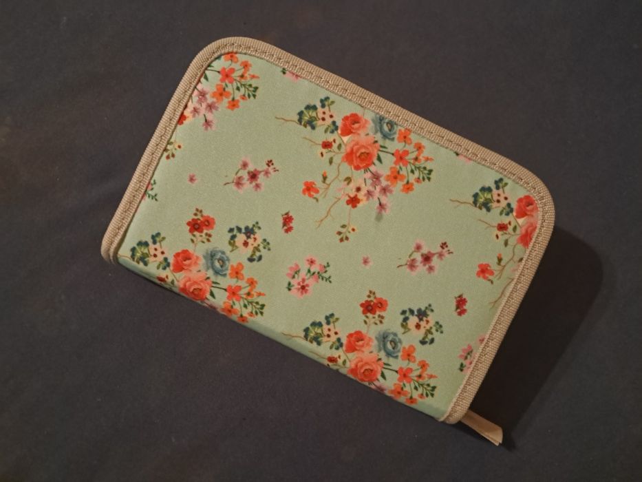 Нов несесер - 5€