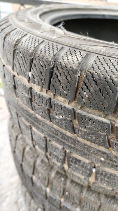Продам покрышки 215/55 R17