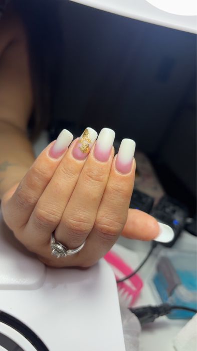 Unghii cu gel Cosmina