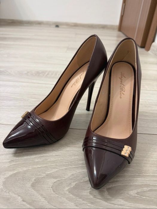 Pantofi eleganti cu toc