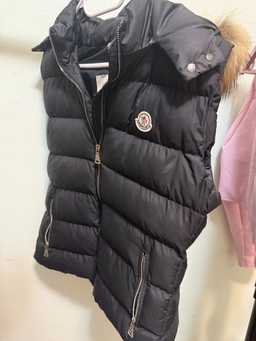 Vestă Moncler cu glugă