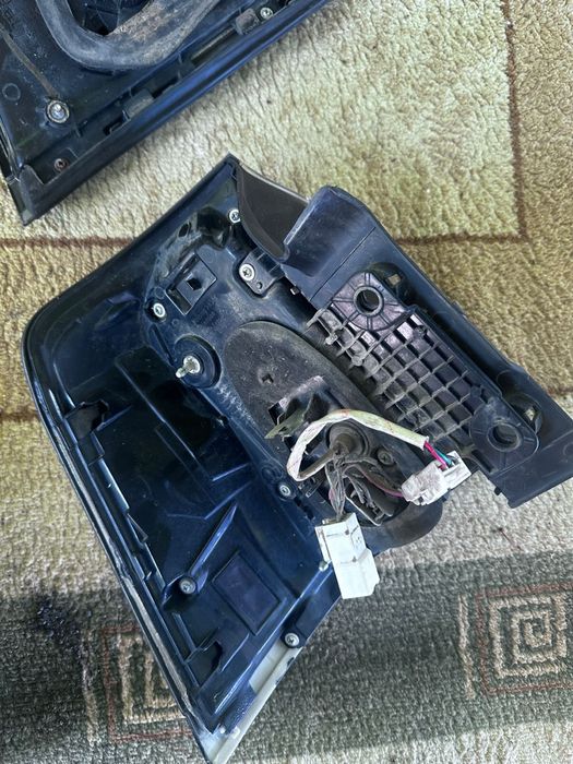 Комплект задних фар на Лексус570