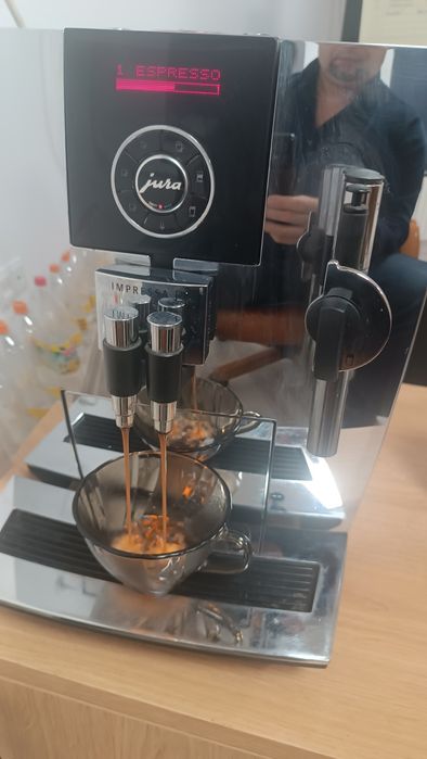 Vând espresso cafea JURRA J9